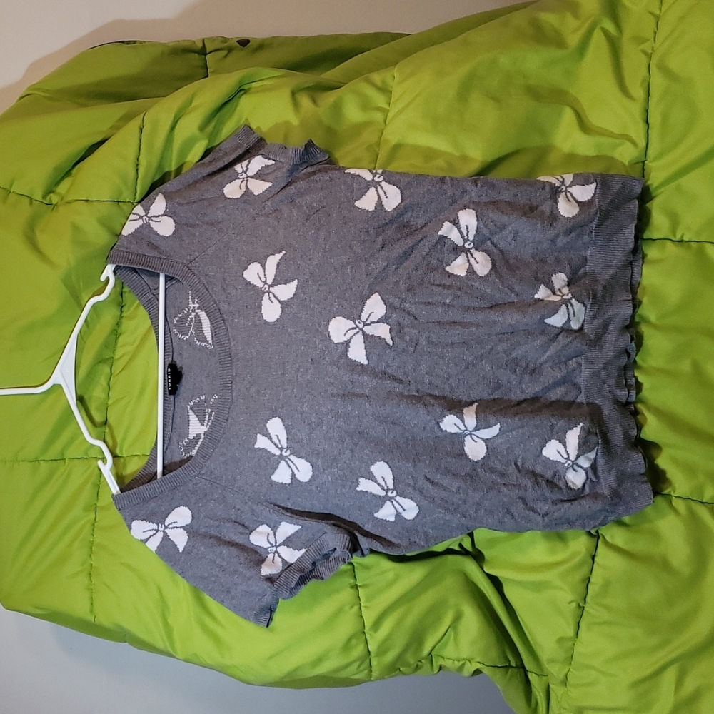Torrid short sleeved sweater size 2